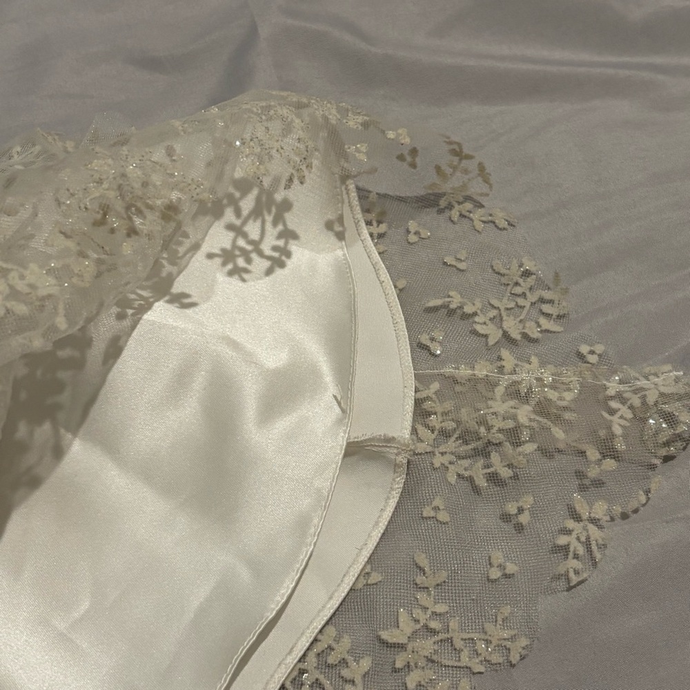 Barbie Doll Wedding Day Dress Gown 1997 Reproduction White Glitter Sparkle Bride - Picture 5 of 8